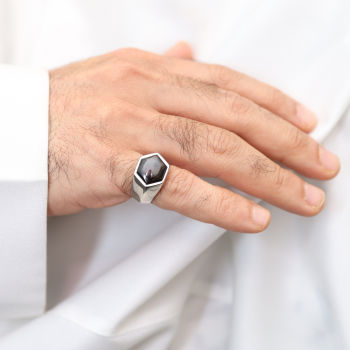 فتخة ملكية مطعمه بحجر الجارنيت