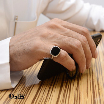 خاتم ملكي تفصيل مربع بزوايا منحنية بحجر الأونكس من طاد